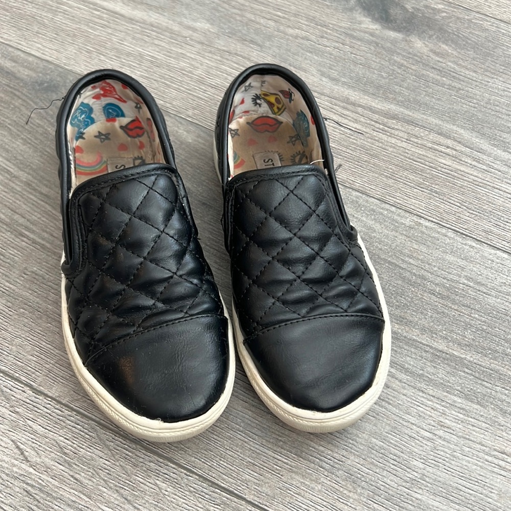 Steve Madden slip ons